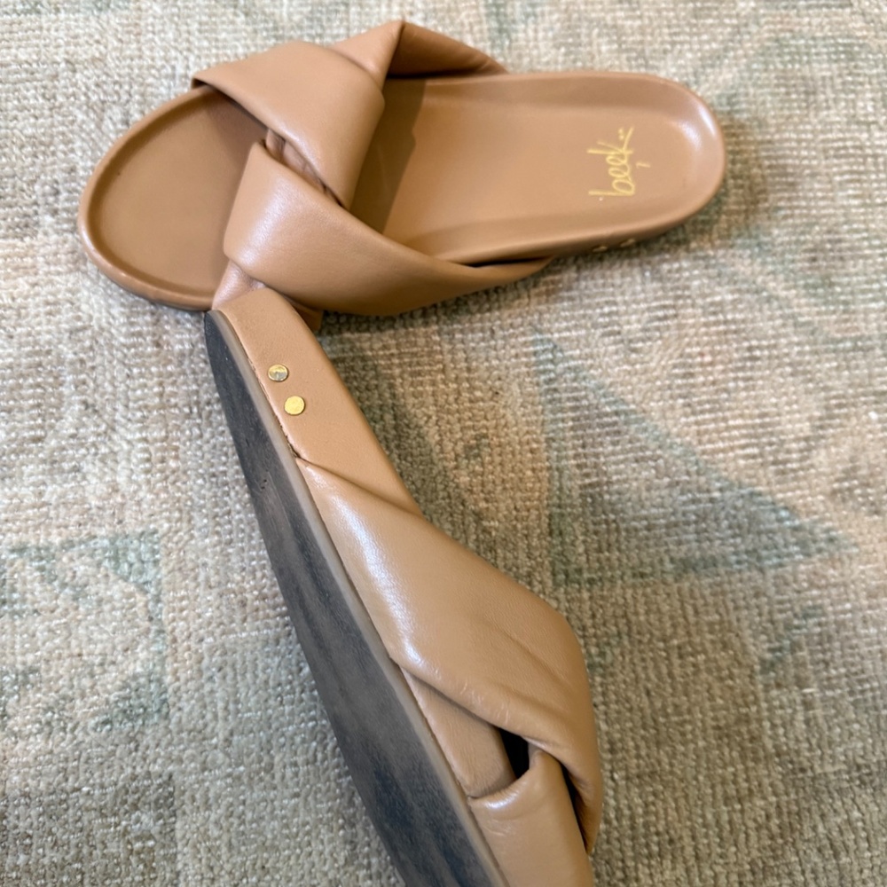 Leather slide sandal - Picture 2 of 6